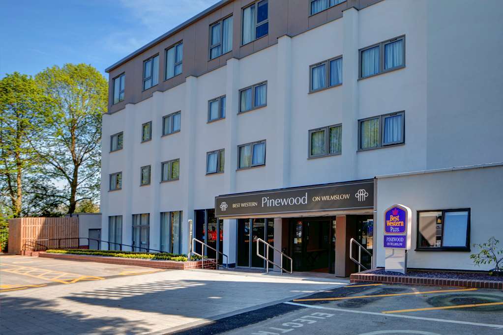 Best Western Plus Pinewood Manchester Airport-Wilmslow Hotel Exterior photo